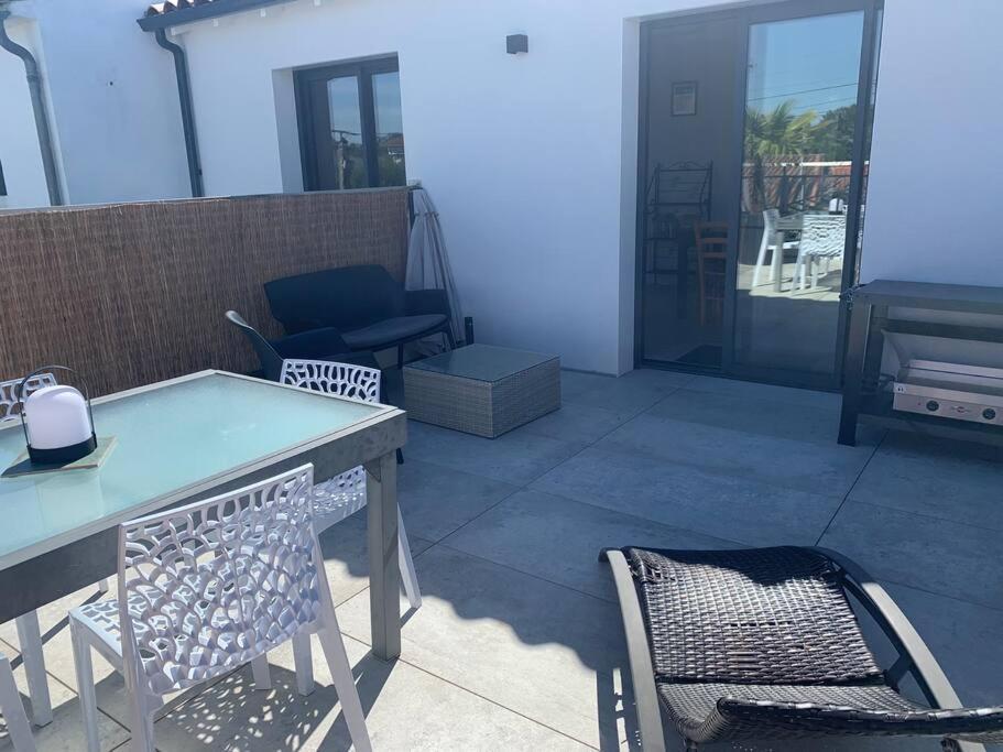 לה רושל Maison Terrasse Proche Centre Ville Et Ile De Re מראה חיצוני תמונה